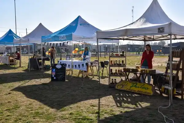 Hay tiempo hasta las 15 horas: Nueve productores locales se sumaron a la feria de “Mercados Bonaerenses” en el barrio 30 de Mayo