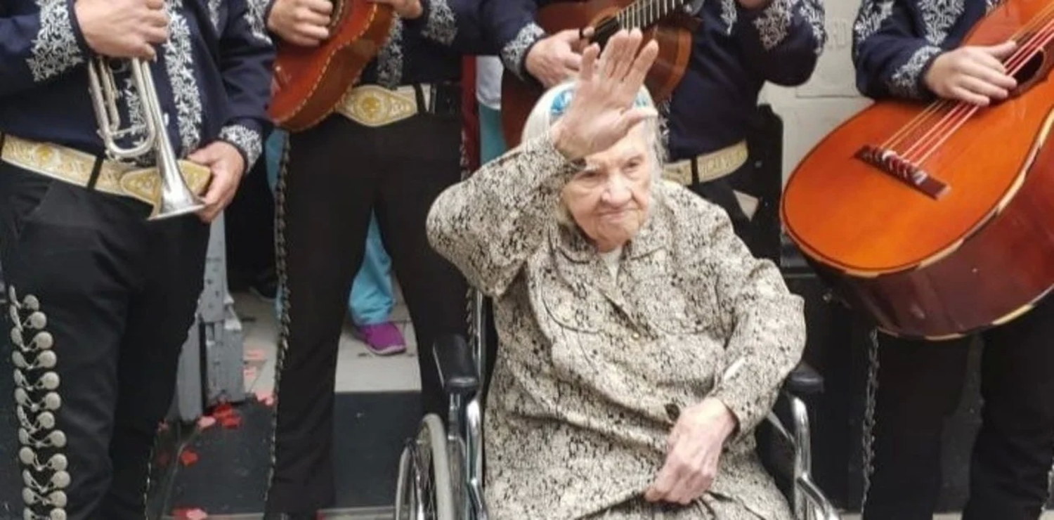 Angélica es nacida en Gualeguay y celebró sus 110 años con la mamá de Charly García