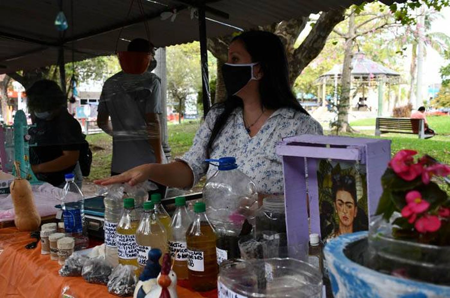 Continúa la Feria de Economía Social, en plaza 25 de Mayo