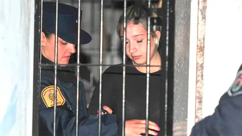 Testigos revelaron el motivo por el cual había un muñeco en la celda de Nahir