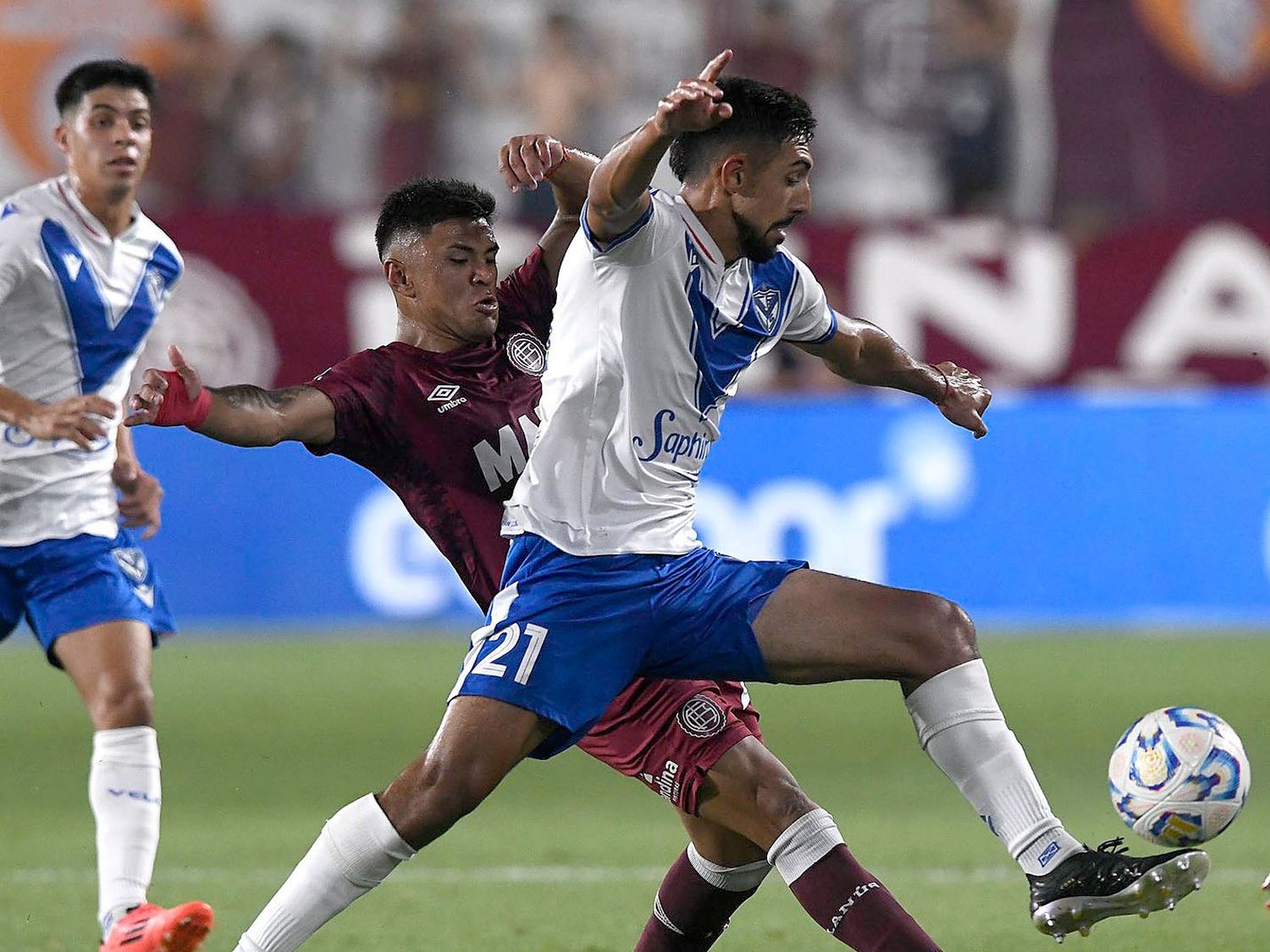 Vélez sigue sin anotar en el torneo