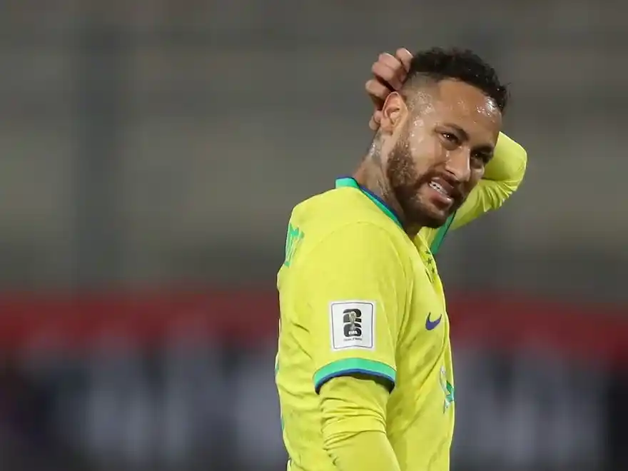 Preocupación en Brasil: Neymar sufrió una lesión muscular y es duda para el debut mundialista