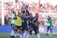 Riestra alcanzó un histórico ascenso a la máxima categoría