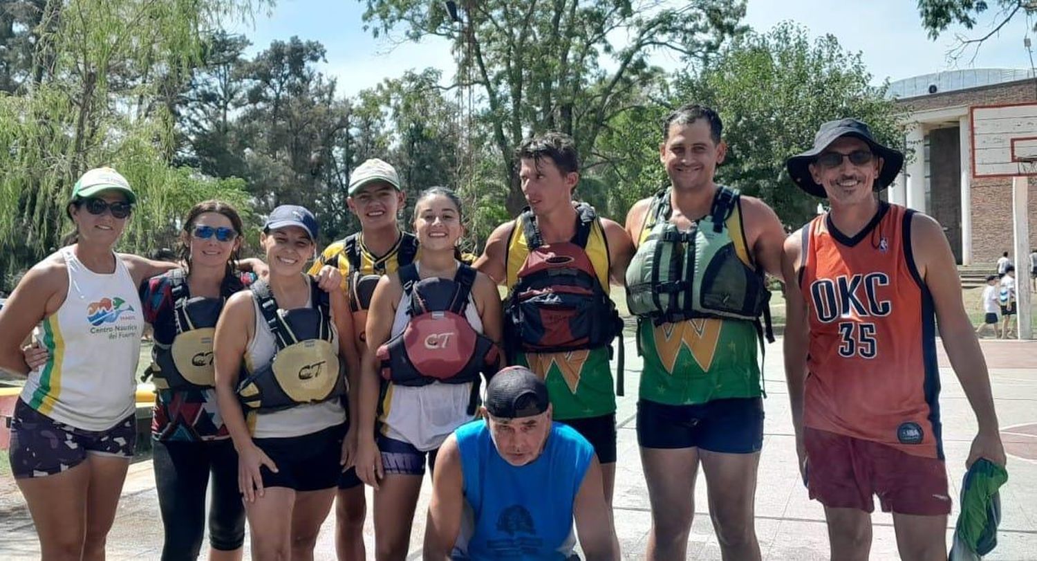 Algunos de los participantes en la competencia mixta.