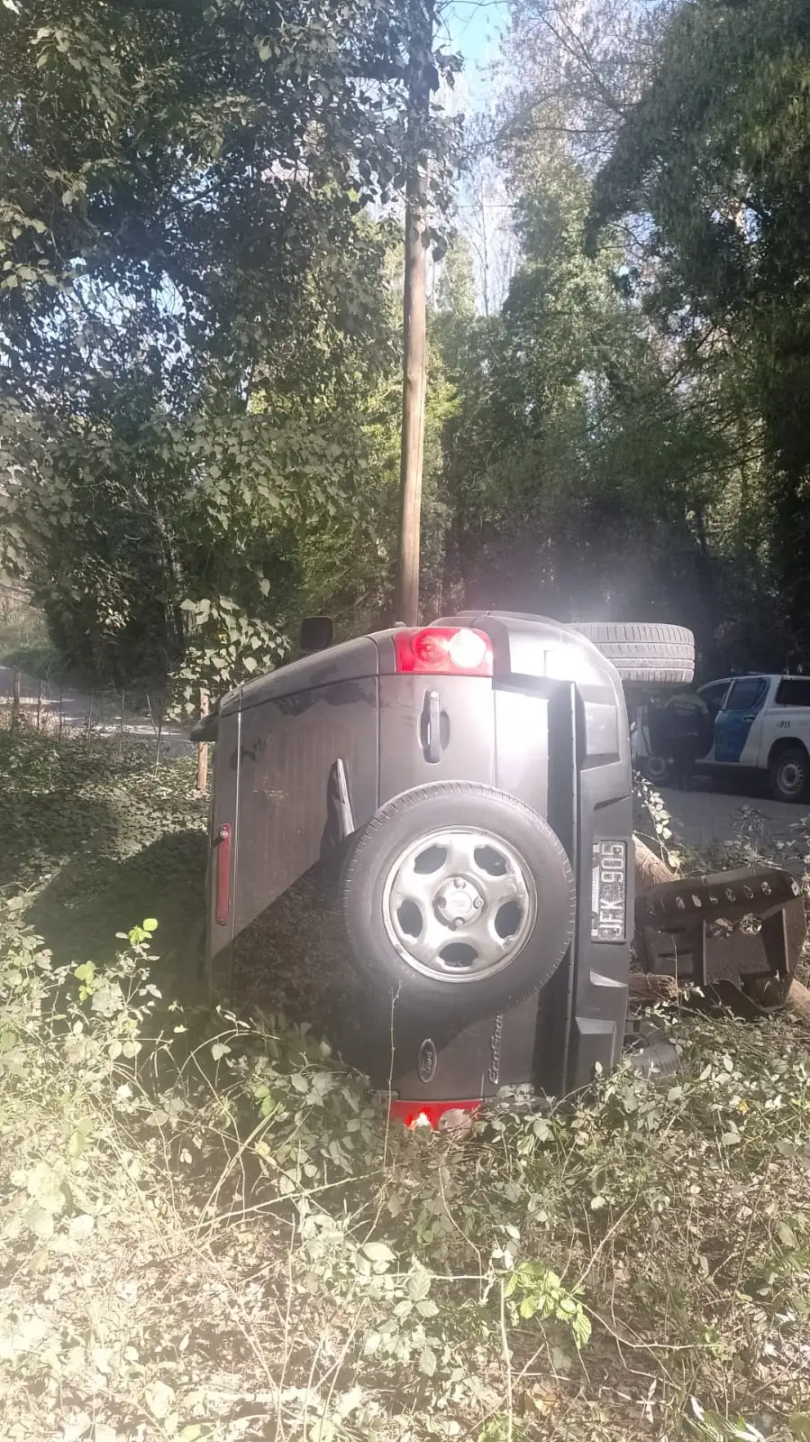 Perdió el control del vehiculo y volcó en Roncahue y Bulewski
