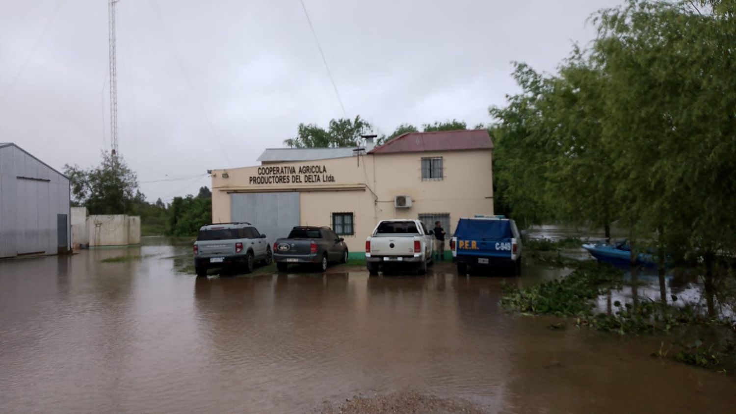 El gobierno toma medidas de evacuación de la hacienda frente a la crecida del Río Paraná