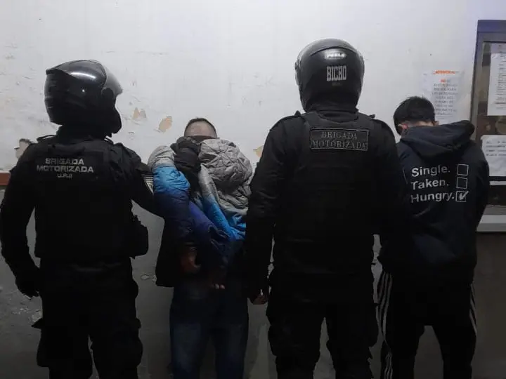 Dos detenidos por un escruche a un negocio en la zona sur.