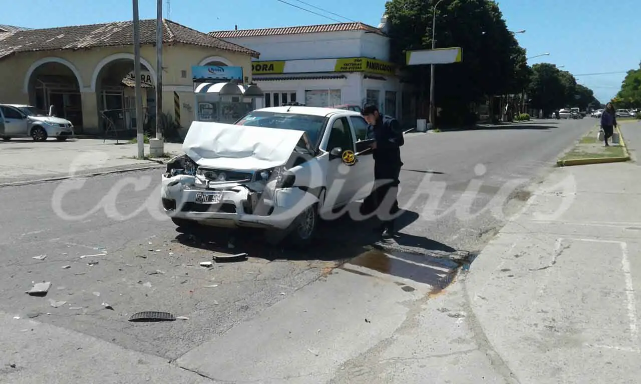 Remiseros heridos en accidentes