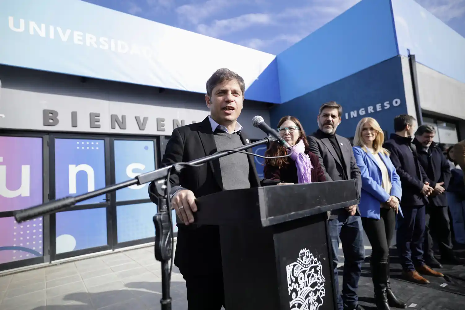 Kicillof inauguró nueva infraestructura urbana, educativa y sanitaria en San Vicente