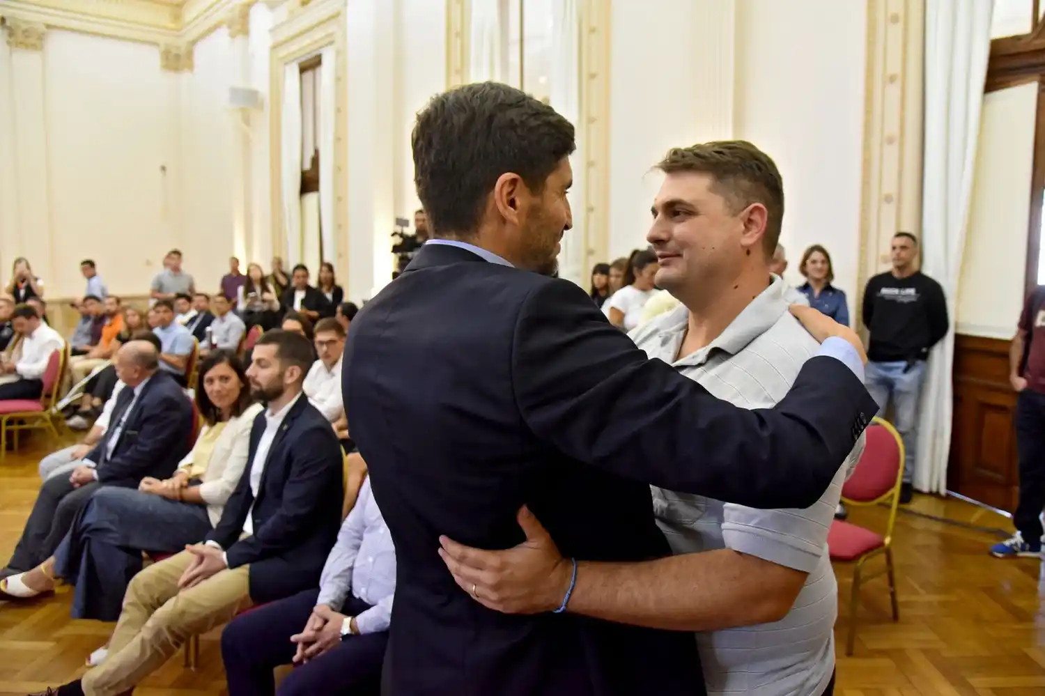 Compra de equipamiento Policial