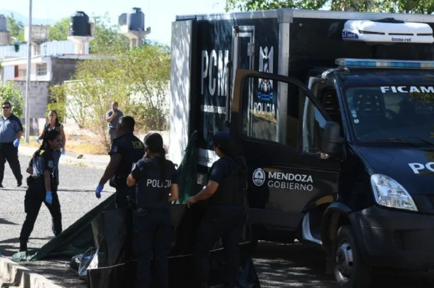 El joven falleció minutos después de llegar al Hospital Carrillo.