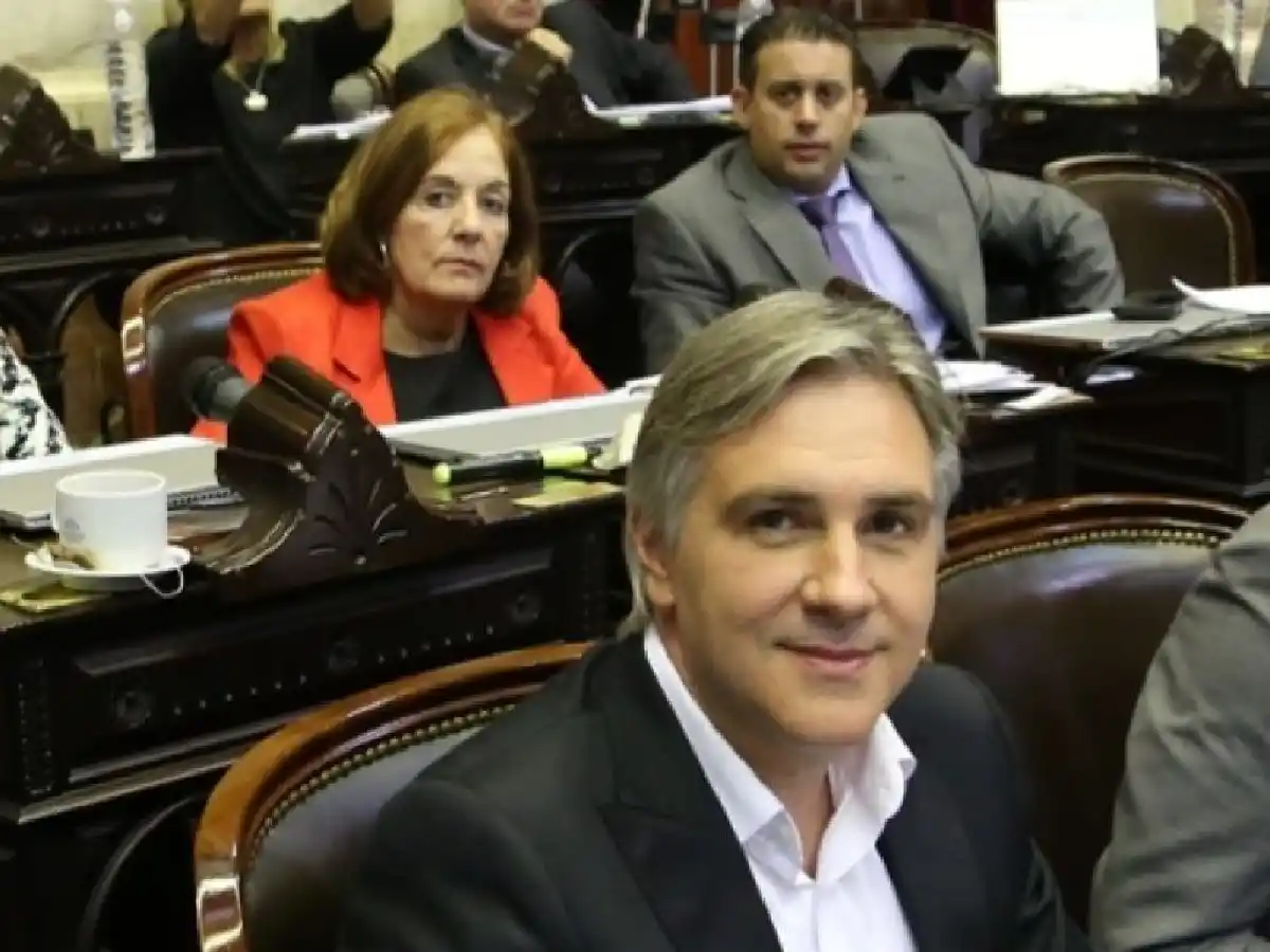 Para Llaryora, Cristina "no puede" liderar el nuevo espacio