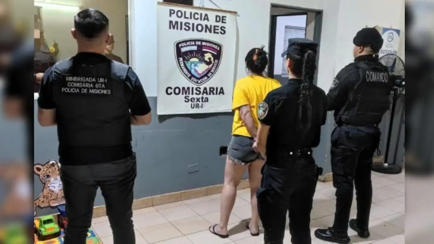 La policía intervino tras la feroz pelea en la Chacra 112 de Posadas. (Foto: gentileza La Voz de Misiones).