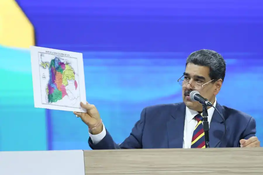 Maduro invita a los venezolanos UN DEBATE en la defensa del Esequibo