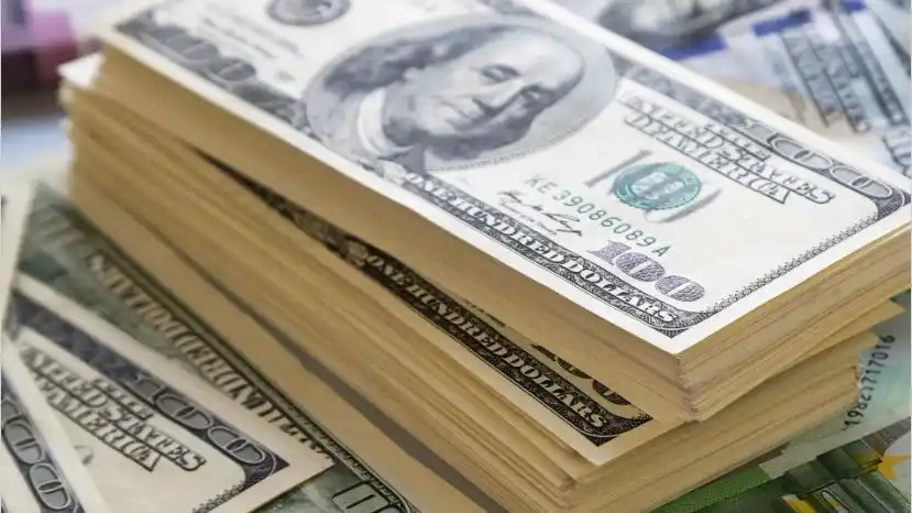 Por la disparada del dólar, cae fuerte el turismo en el exterior