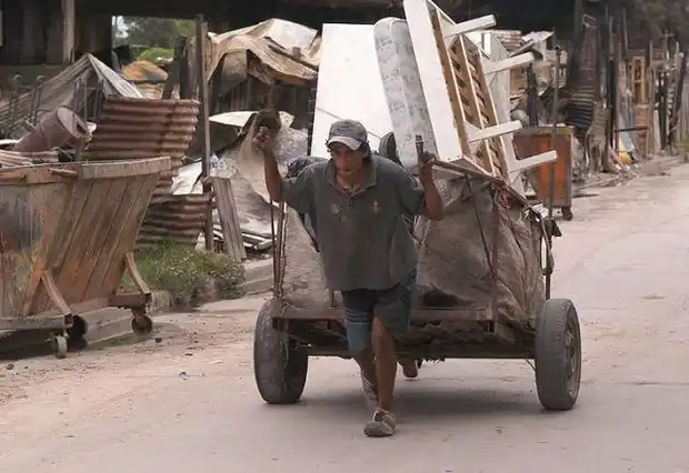 Una familia necesitó en julio 15 mil pesos para no caer en la pobreza