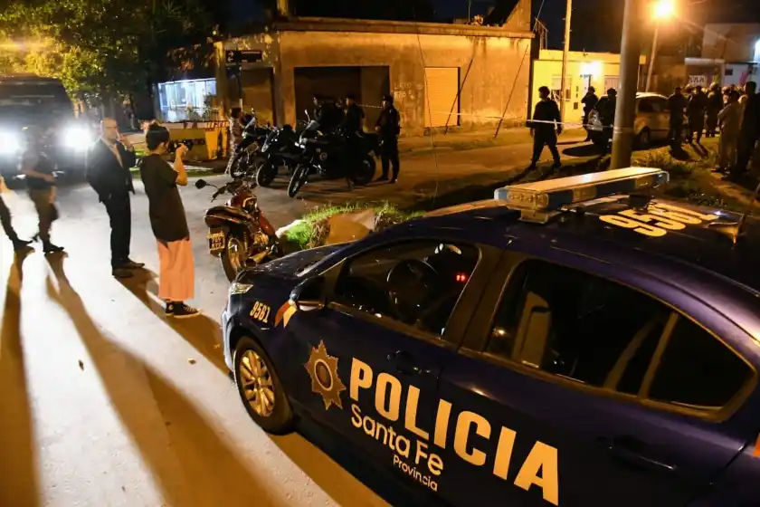 Crimen en barrio Ludueña: una mujer de 67 años fue acribillada en la puerta de su casa