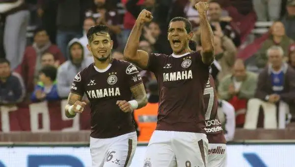 Lanús aseguró su lugar en la final y en la Libertadores