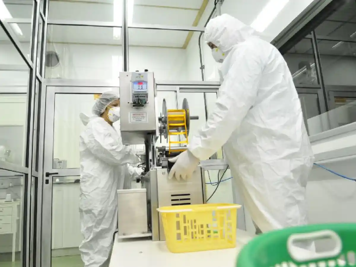 La fábrica municipal de medicamentos ya produce 25 especialidades