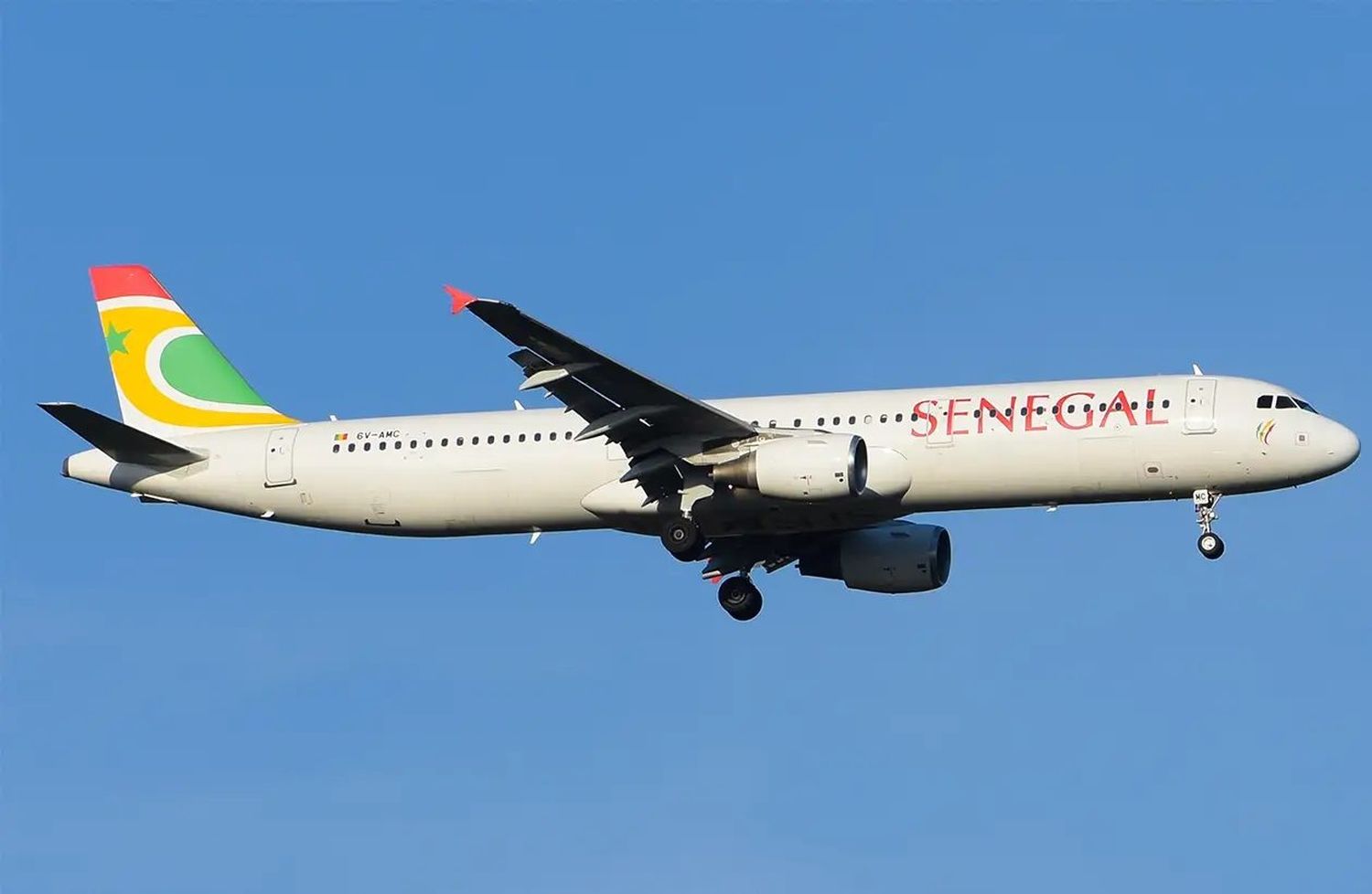 Air Senegal reduce drásticamente sus vuelos a Europa y sale de Barcelona