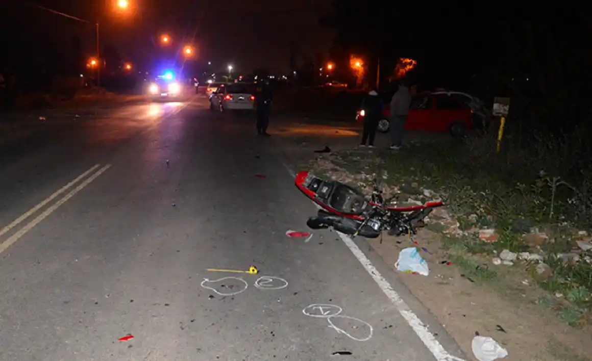 Corrían una picada de motos y chocaron entre sí: uno sufrió la amputación de un brazo y el otro está gravísimo