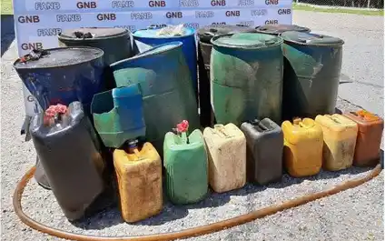 Continúa el contrabando: GN incautó más de 1.900 litros de combustible en el río Tarra