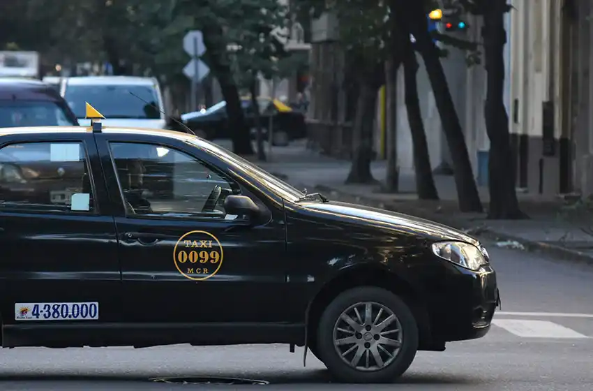 Bacán: entró a robar y se llevó el botín en taxi