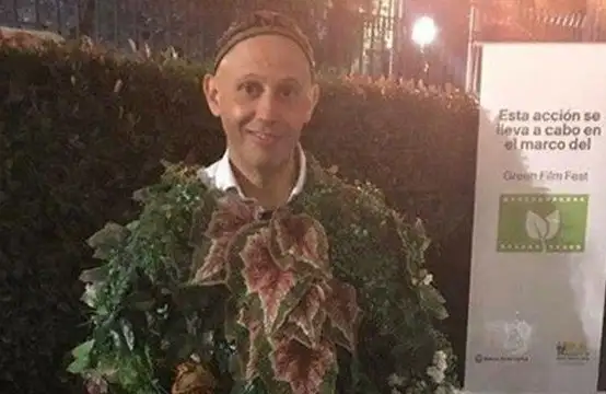 Bergman explicó por qué se disfrazó de planta en el Festival de Cine Ambiental