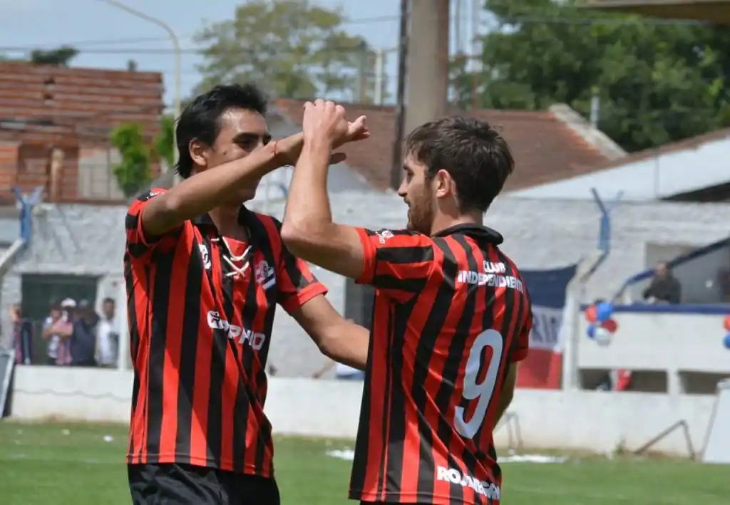 Independiente fue más que Ferro y se quedó con la primera final