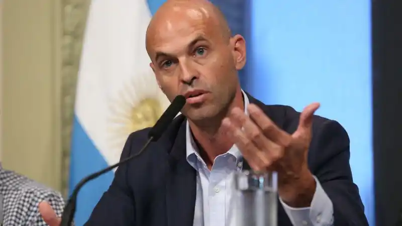 Dietrich afirmó que inversión en obra pública aumentará 50% en 2018