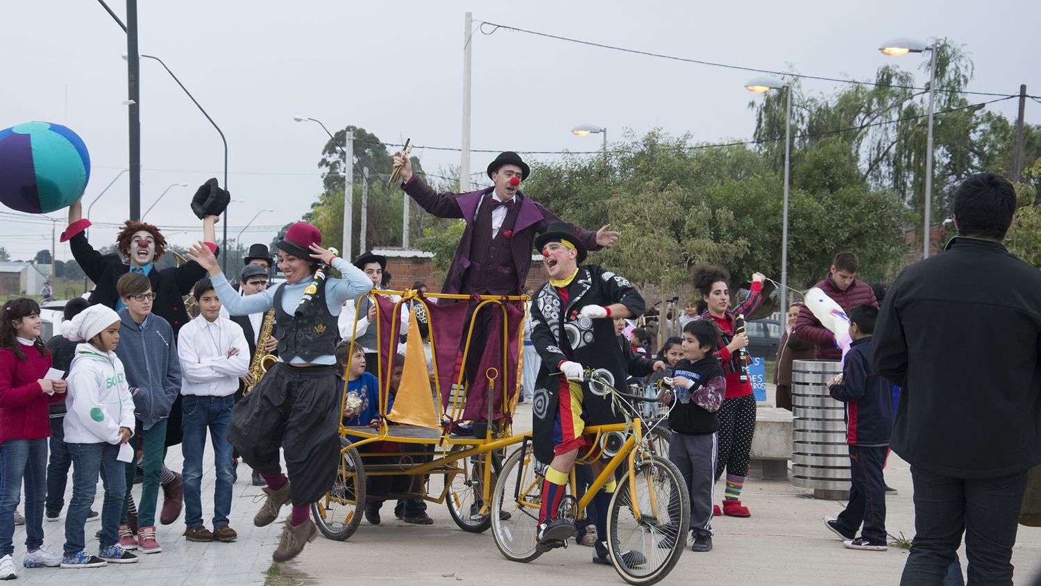 La Orden de la Bicicleta visitará el barrio Las Flores