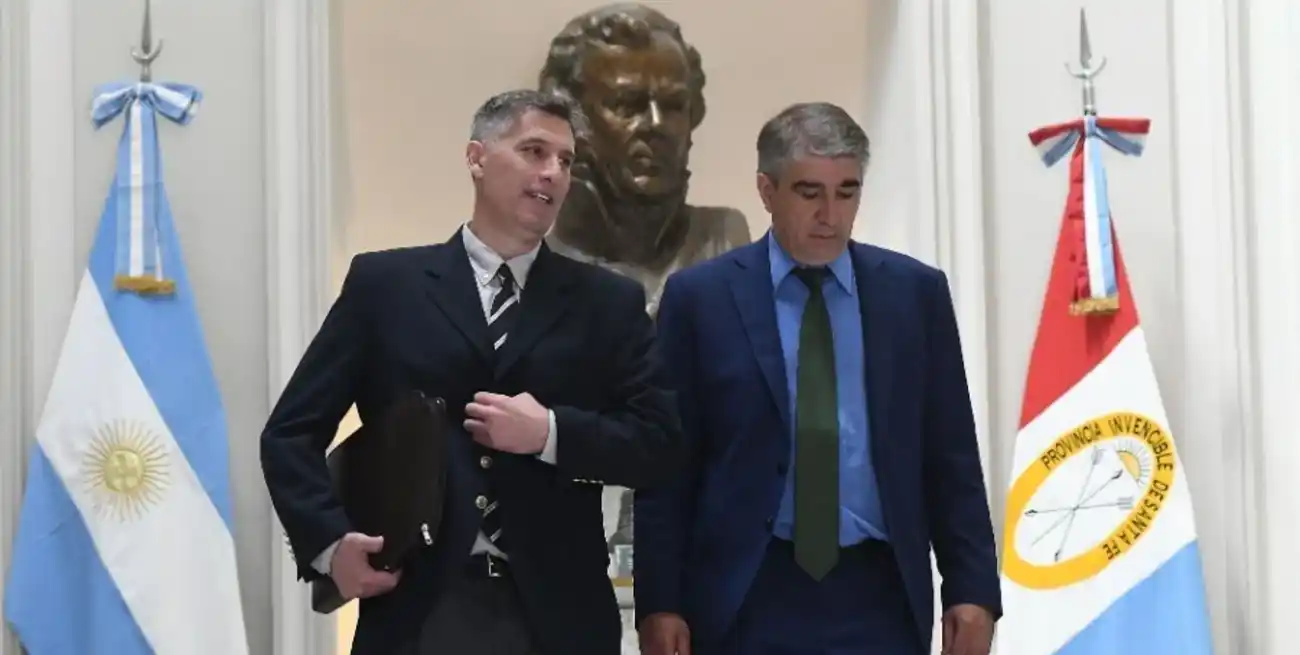 Los ministros Olivares y Bastia. Archivo