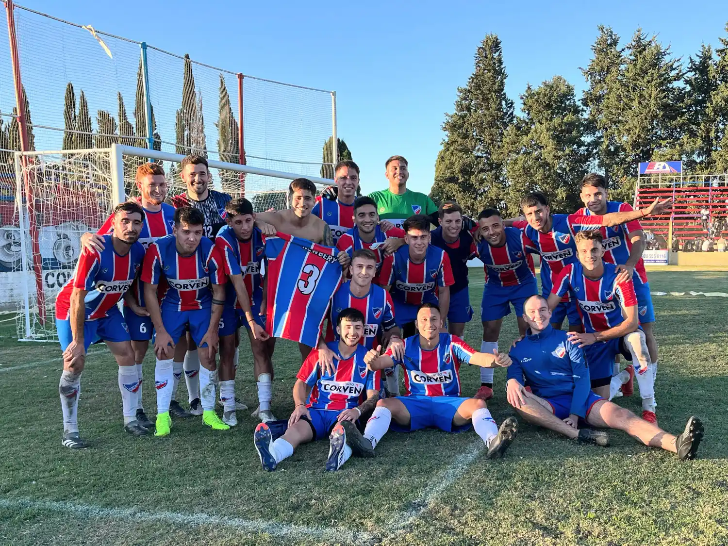 Goleada TRIcolor en el Vicente Ferretti. Foto: Fabián Gallego.