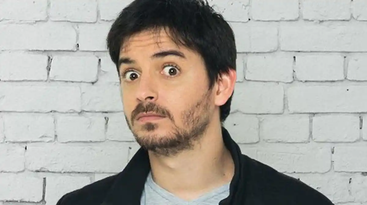 Mike Chouhy llega a Chascomús con su Show “Tibio”: ¡Humor sin grietas para hacerte reír!