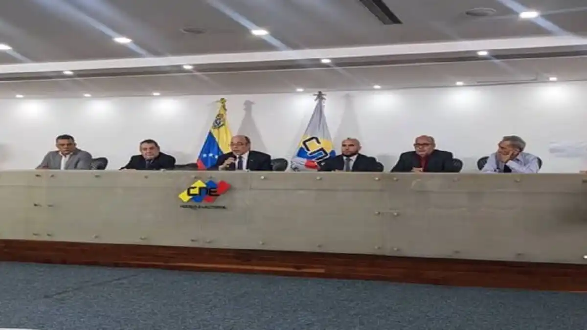 SOLO 3 RECTORES PRINCIPALES DEL CNE confirman su renuncia: Calzadilla asegura que las actividades seguirán