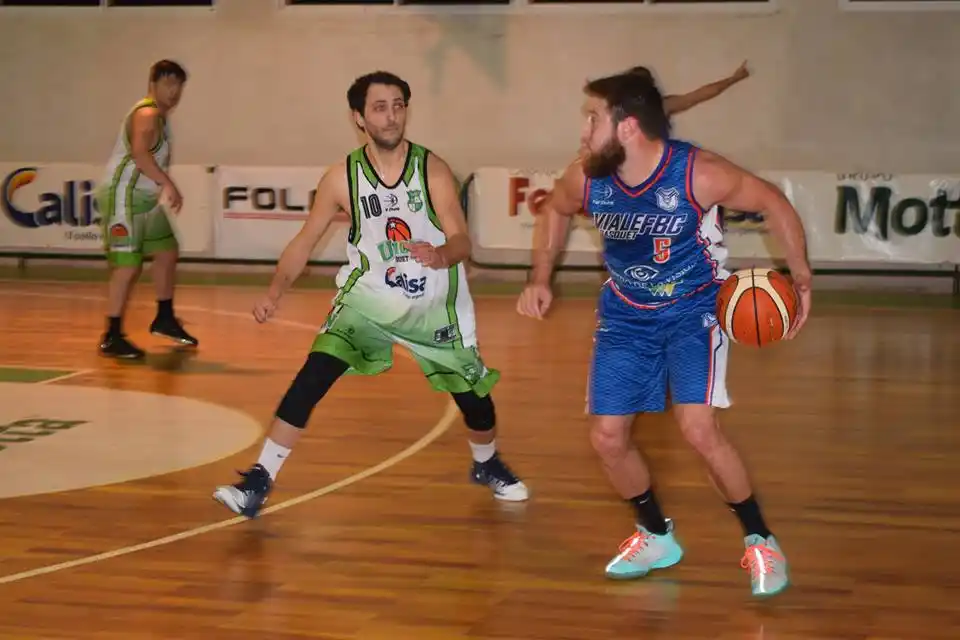 Viale F.B.C. ganó en Crespo y está en semifinales