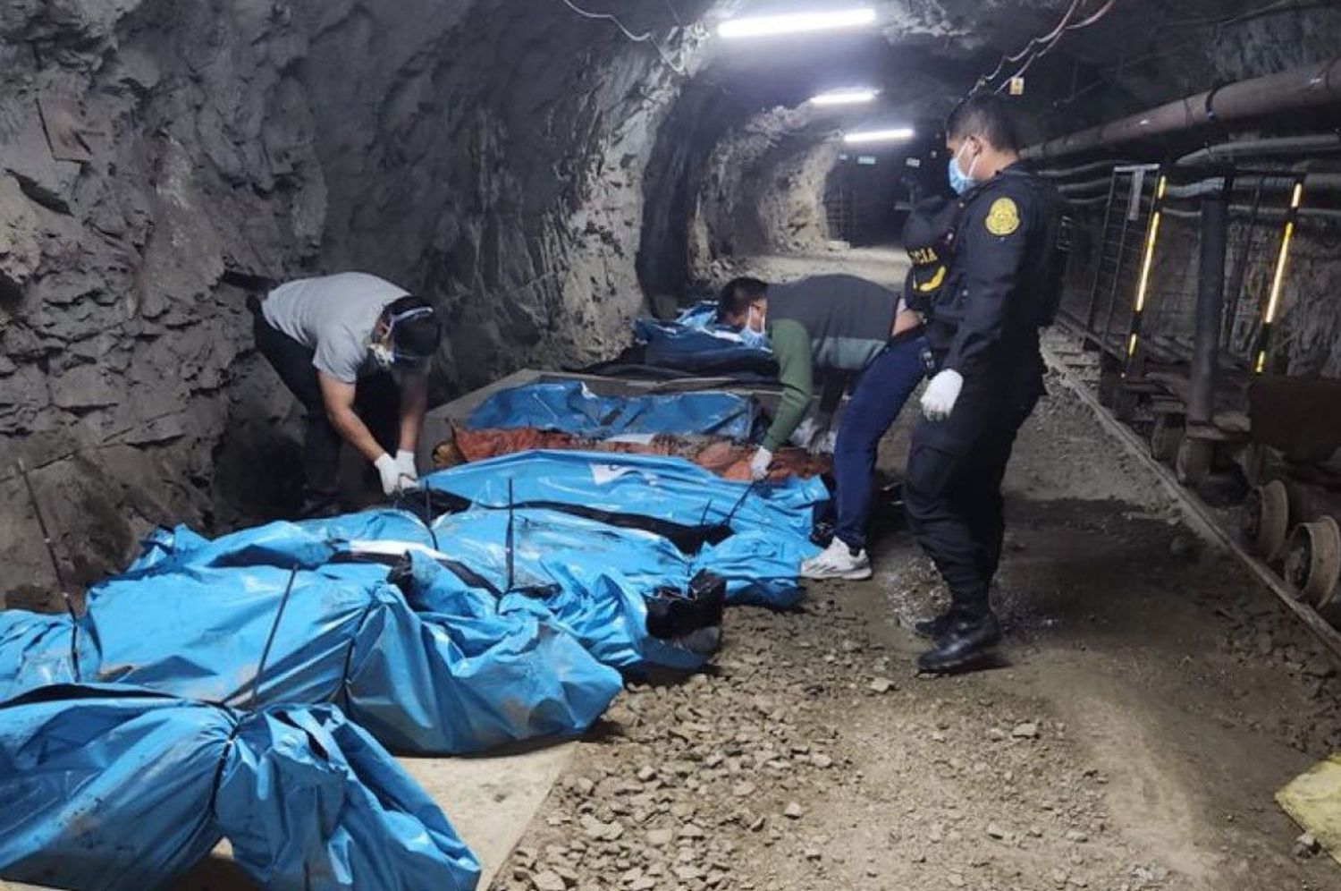 Masacre en Perú: 13 trabajadores fueron ejecutados por mafias de la minería ilegal