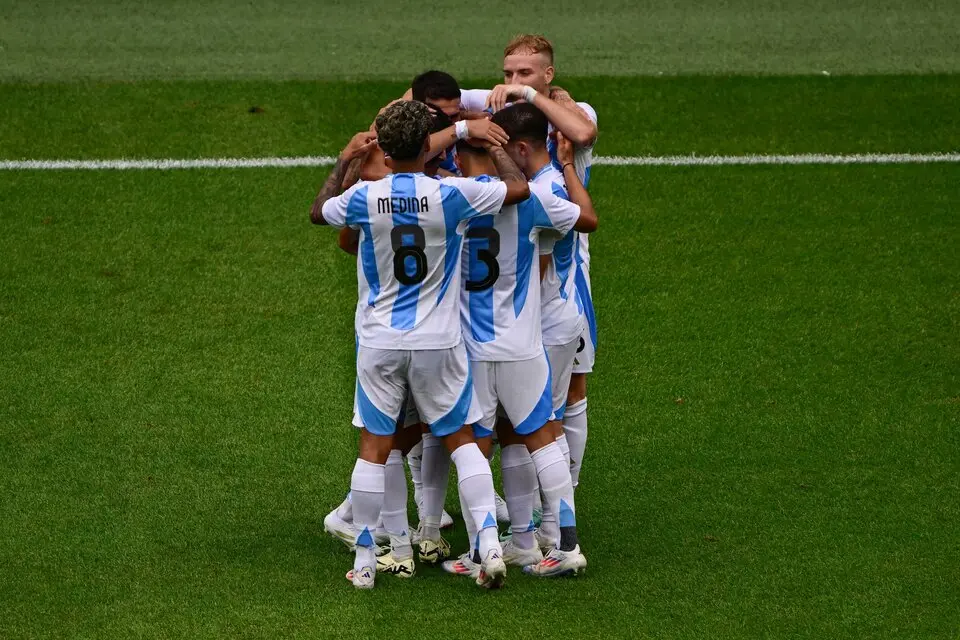 Argentina enfrenta a Francia desde las 16.00.