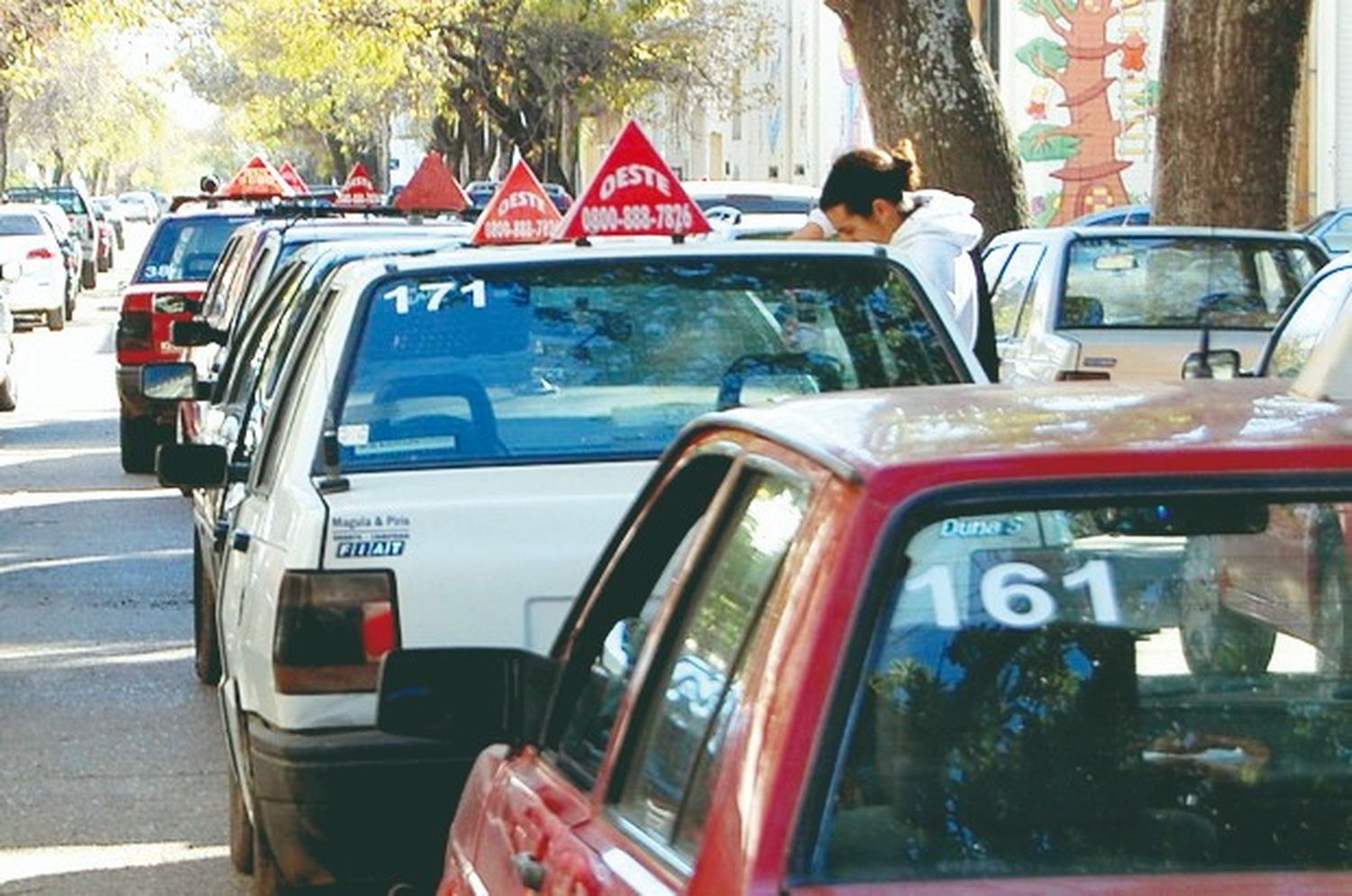 Se habilitaron remises con hasta 15 años de antigüedad en la ciudad
