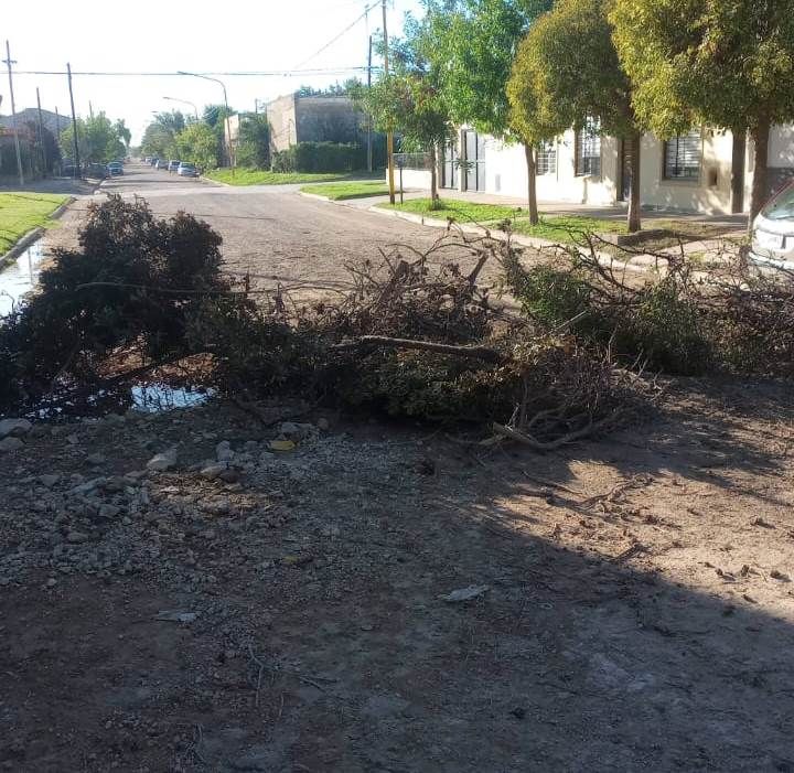 Vecinos cortaron el tránsito en Salta al 500 por pérdidas de agua