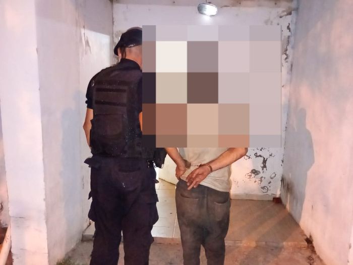 Detenido por agredir con cuchillo