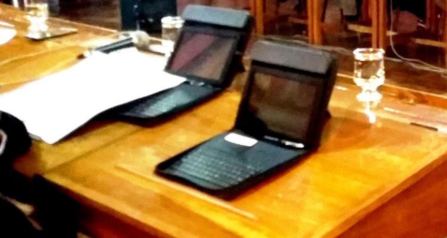 Fracasó el plan de ahorro de papel y el Concejo dejará de usar las tablets