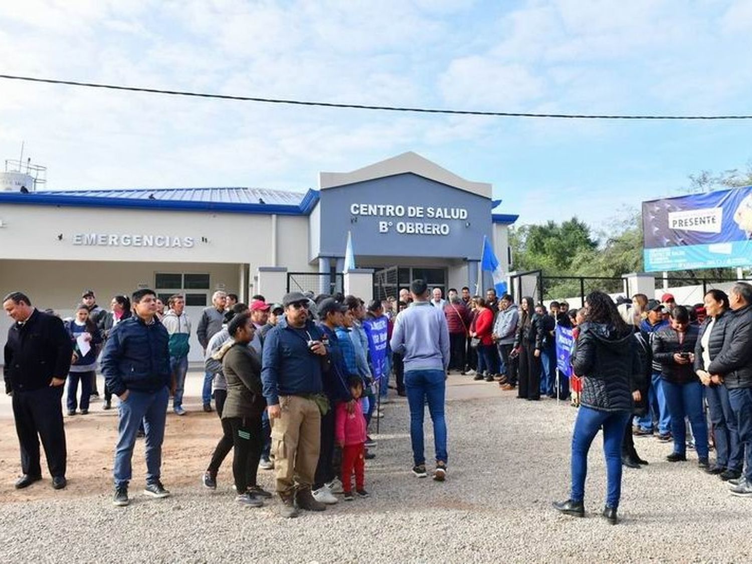 Insfrán en Juárez: “A pesar de que la motosierra intentó
hacernos daño, el Gobierno provincial no lo permitió”