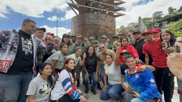 GOBIERNO organiza ejercicios de «defensa de la paz y contra el fascismo»