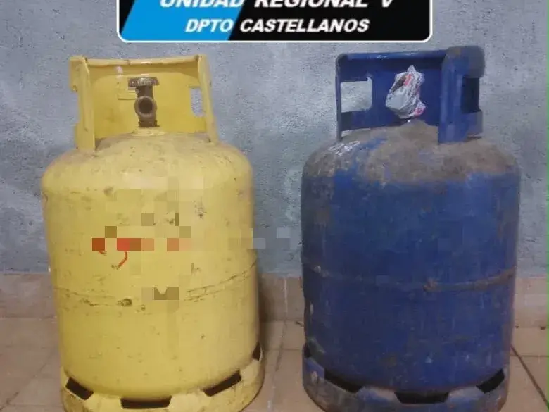Se afanó dos garrafas de 10kg, lo vieron y terminaron atrapándolo