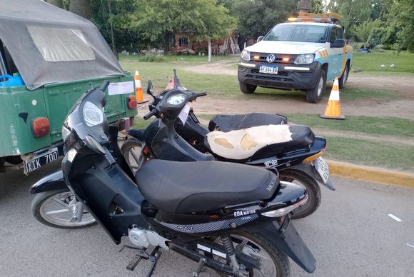 Operativos de tránsito: retuvieron siete motos, un camión y cuatro autos, con dos alcoholemias positivas