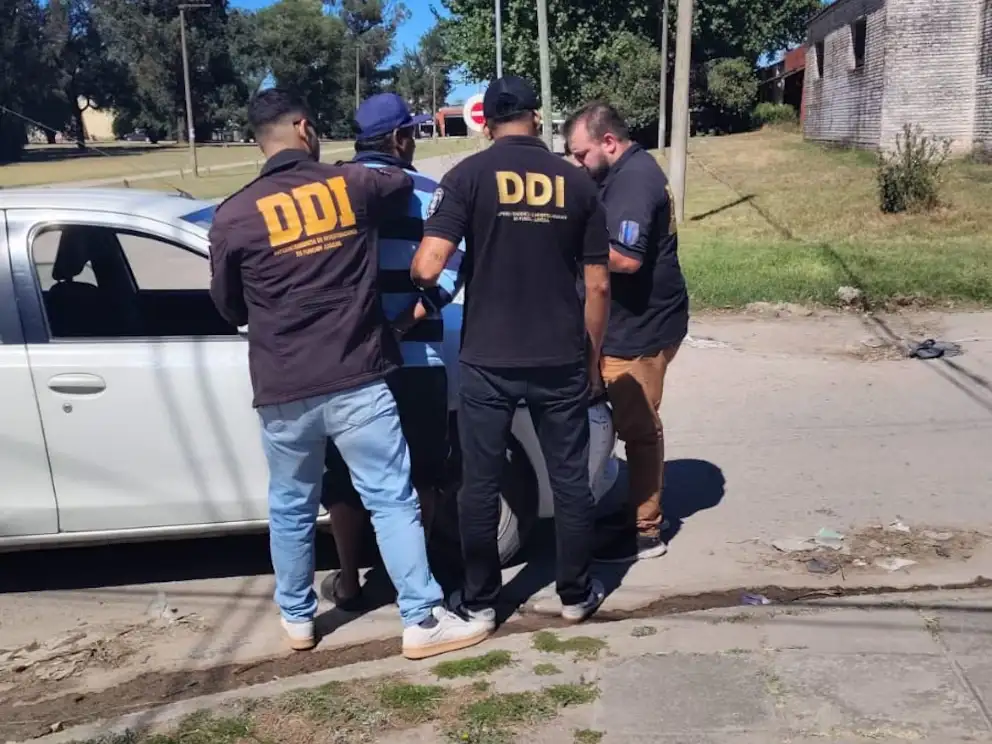 Uno de los avances clave se produjo tras obtener el reconocimiento de un testigo, quien identificó al presunto violador a partir de imágenes.