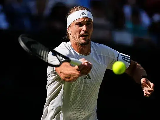Zverev pasó a la tercera ronda