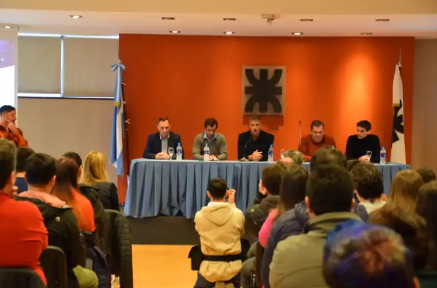 “La economía del conocimiento es la oportunidad de desarrollo digital para los mercados locales”