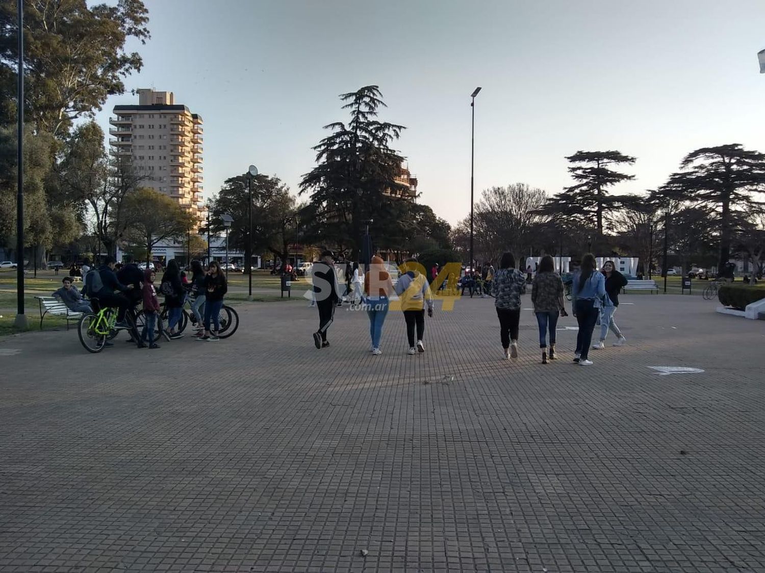 Los jóvenes en edad escolar siguen liderando las estadísticas de activos Covid en Venado Tuerto  